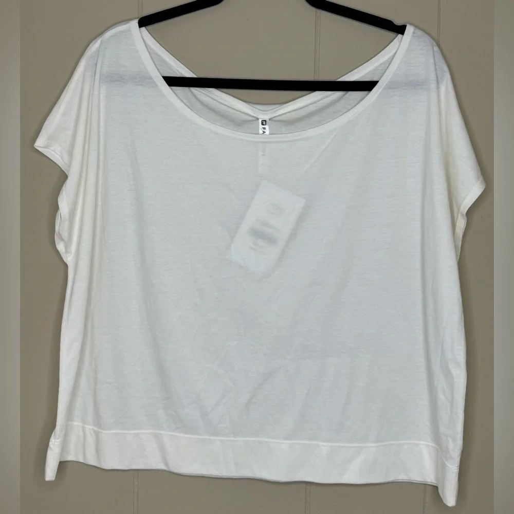 NWT Fabletics Vineyard Scoop Neck Short Sleeve Jersey T Shirt Womens XL - Picture 2 of 11